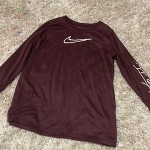 Nike long sleeve t-shirt